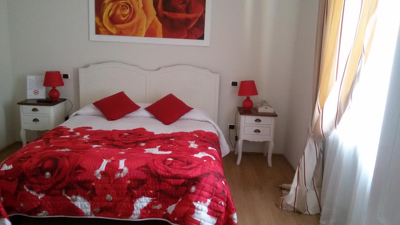 Bed and Breakfast La Rocchetta Valeggio sul Mincio Exterior foto