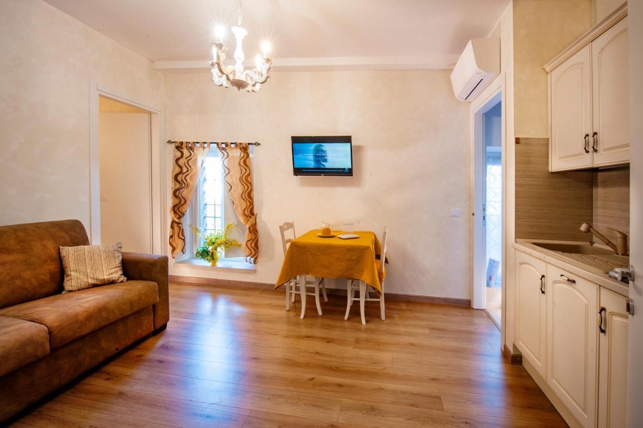Bed and Breakfast La Rocchetta Valeggio sul Mincio Exterior foto